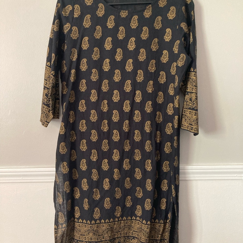 Black and Gold Kirtan